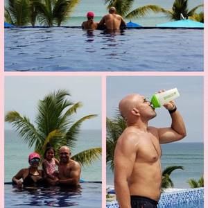 Meet your Posher, Christian roberto